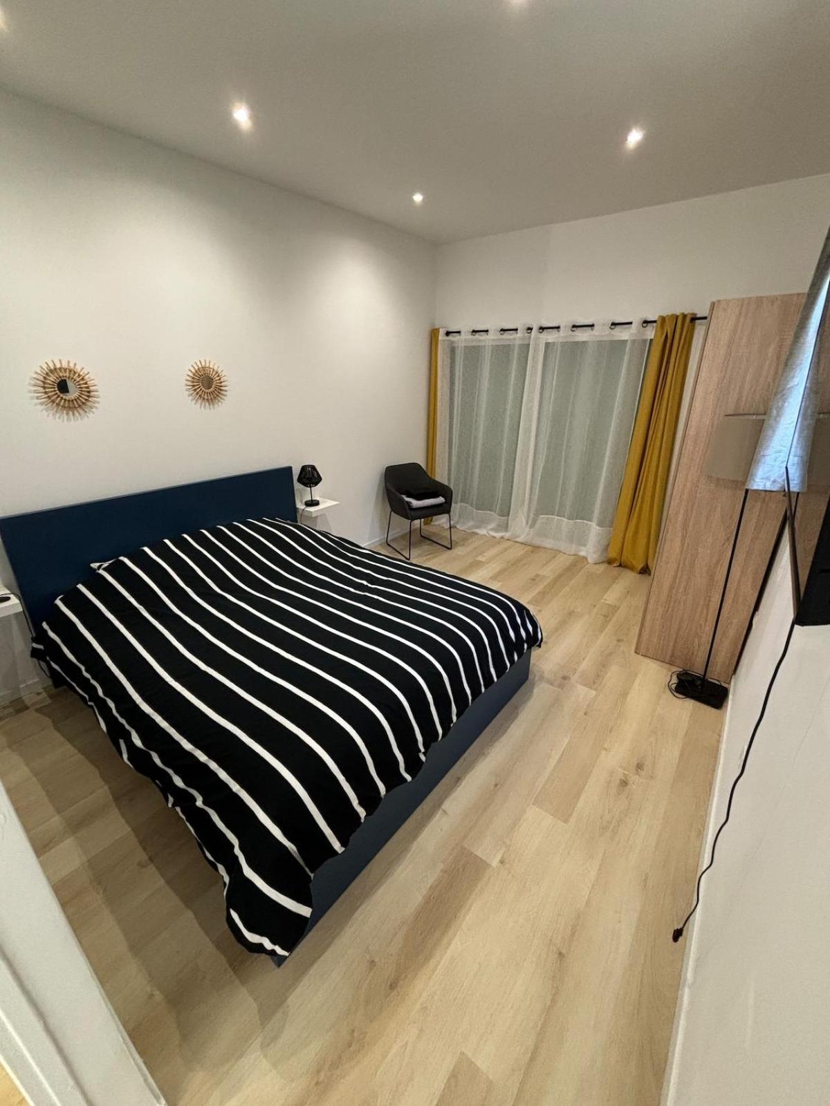 Studio En Provence Avec Piscine 라바르벤 외부 사진